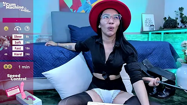 lucyy liiuu online show from September 2025 01:12:01 PM