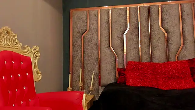 Snapshot of SienaFacchini chatting on October 2025 09:04:02 PM SienaFacchini online show from October 2025 09:04:02 PM