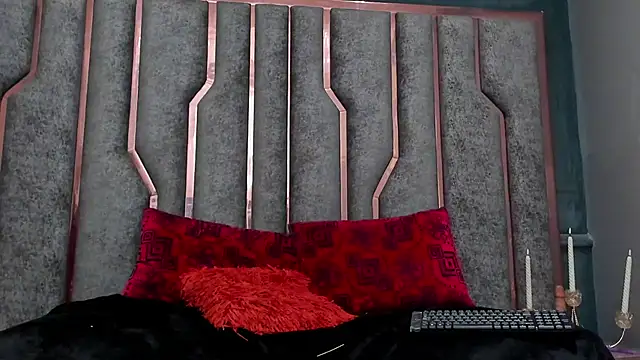 Snapshot of SienaFacchini chatting on November 2025 01:03:02 AM SienaFacchini online show from November 2025 01:03:02 AM