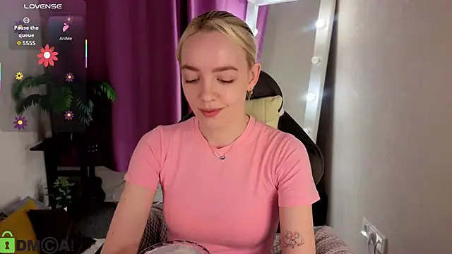 R0cket bunny online show from May 2026 12:52:01 AM