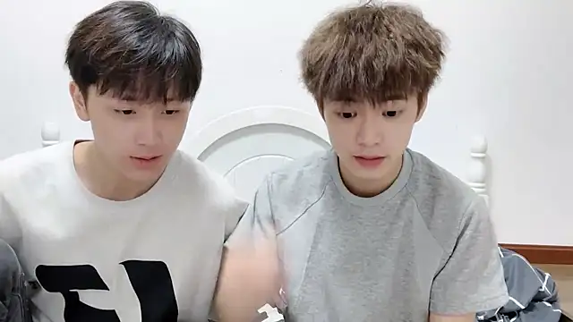 linger2563 online show from October 2025 12:24:02 PM