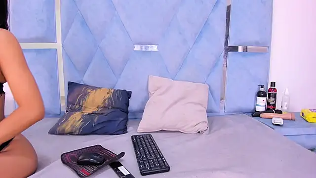 Snapshot of DaylesAndHarry chatting on September 2025 12:42:02 PM DaylesAndHarry online show from September 2025 12:42:02 PM