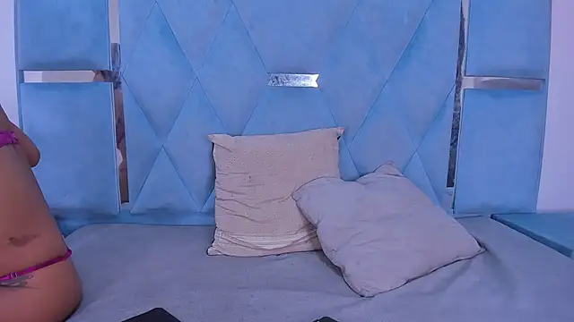 Snapshot of DaylesAndHarry chatting on October 2025 01:03:02 PM DaylesAndHarry online show from October 2025 01:03:02 PM