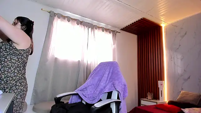 shasha bloom online show from September 2025 02:44:02 PM