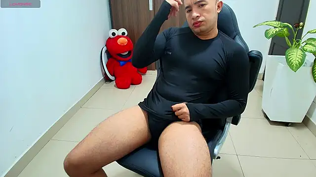 sebastian oconnor77 online show from September 2025 12:43:01 PM