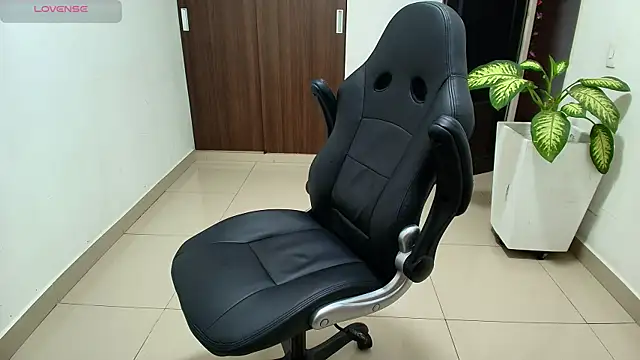 sebastian oconnor77 online show from November 2025 01:00:02 PM