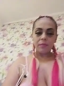 izauri2025 online show from June 2026 06:39:02 PM