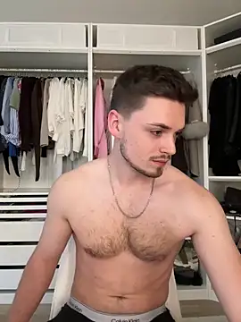 xlucax online show from April 2026 08:53:01 AM