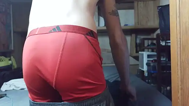 Snapshot of mike42088 chatting on October 2025 12:33:02 AM mike42088 online show from October 2025 12:33:02 AM