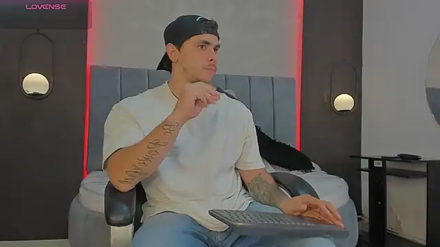 Liam walk  online show from March 2026 10:47:02 PM