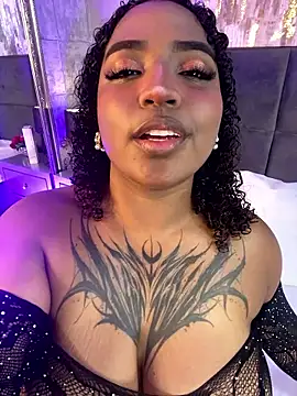 Snapshot of Cristal-Jonnes chatting on January 2026 03:43:02 AM Cristal-Jonnes online show from January 2026 03:43:02 AM