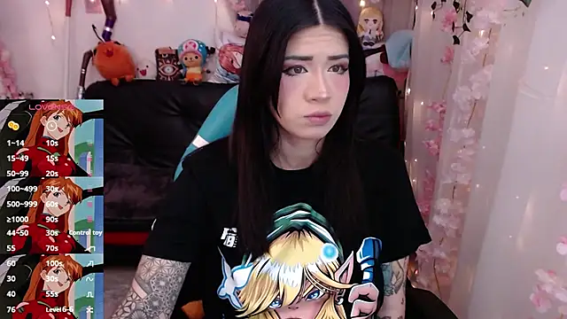 jadedelux  online show from October 2025 06:38:02 PM