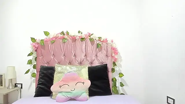 Snapshot of ivy_moon05 chatting on September 2025 06:08:01 PM ivy moon05 online show from September 2025 06:08:01 PM