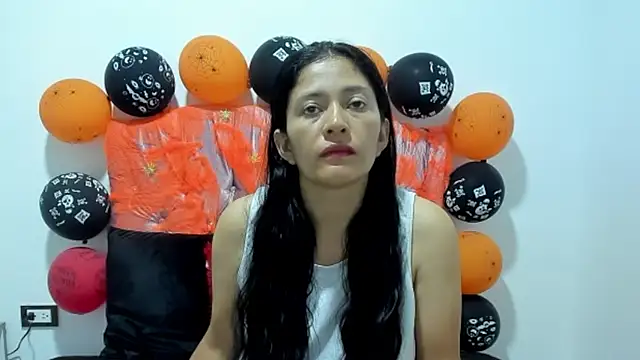 Snapshot of ivy_moon05 chatting on November 2025 01:01:02 PM ivy moon05 online show from November 2025 01:01:02 PM