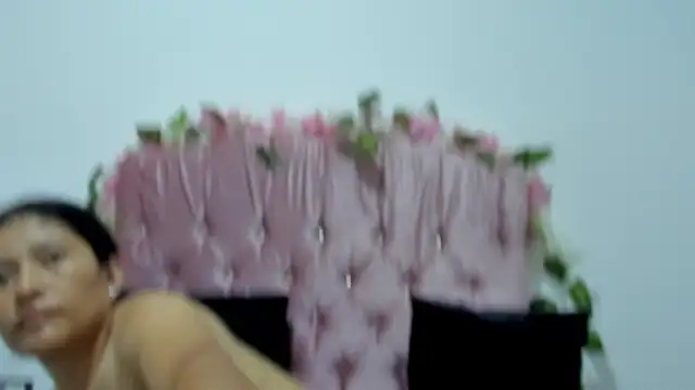 Snapshot of ivy_moon05 chatting on November 2025 04:40:01 PM ivy moon05 online show from November 2025 04:40:01 PM