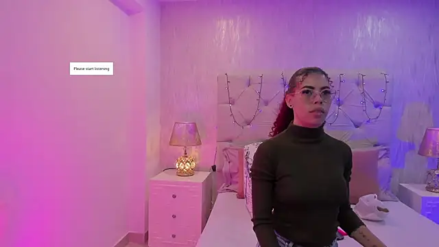 Pamelamiler   online show from September 2025 01:23:02 PM