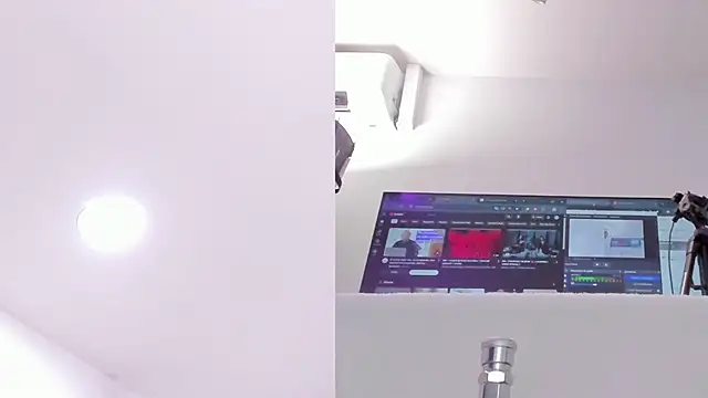 Snapshot of maily_zanss chatting on March 2026 07:51:02 PM maily zanss online show from March 2026 07:51:02 PM