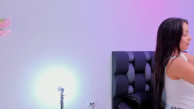 Snapshot of maily_zanss chatting on April 2026 08:24:02 PM maily zanss online show from April 2026 08:24:02 PM