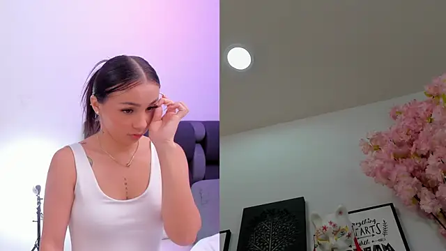 Snapshot of maily_zanss chatting on April 2026 07:36:02 PM maily zanss online show from April 2026 07:36:02 PM