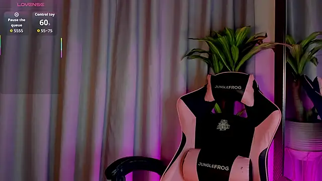 Snapshot of artemish__ chatting on September 2025 04:23:01 AM artemish online show from September 2025 04:23:01 AM