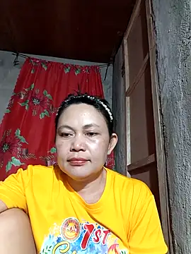 Snapshot of Everleigh_mom chatting on September 2025 11:54:02 AM Everleigh mom online show from September 2025 11:54:02 AM