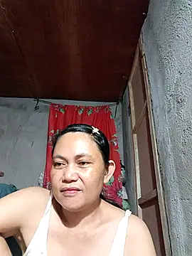 Snapshot of Everleigh_mom chatting on September 2025 10:38:02 AM Everleigh mom online show from September 2025 10:38:02 AM