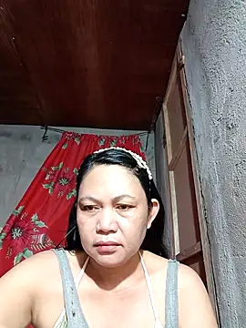 Snapshot of Everleigh_mom chatting on September 2025 07:15:02 PM Everleigh mom online show from September 2025 07:15:02 PM