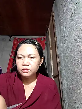 Snapshot of Everleigh_mom chatting on October 2025 08:29:02 PM Everleigh mom online show from October 2025 08:29:02 PM