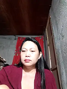 Snapshot of Everleigh_mom chatting on November 2025 07:59:02 PM Everleigh mom online show from November 2025 07:59:02 PM