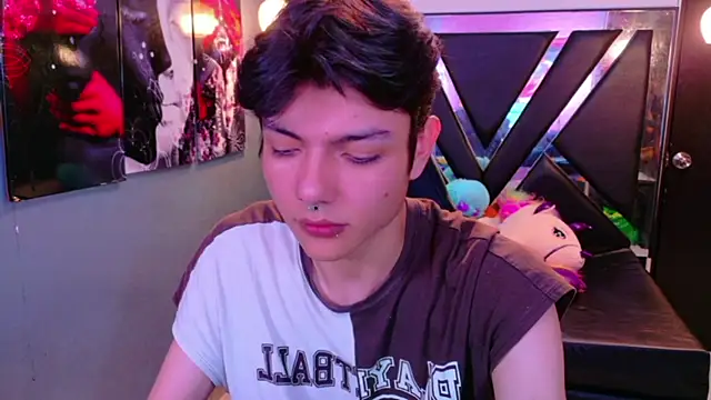 Snapshot of alandelrey57 chatting on January 2026 05:34:01 AM alandelrey57 online show from January 2026 05:34:01 AM