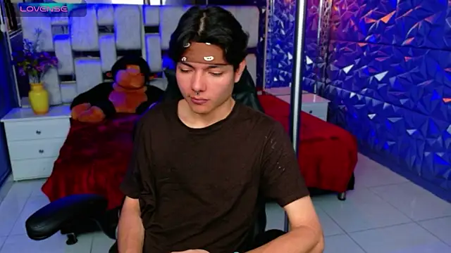 Snapshot of alandelrey57 chatting on March 2026 05:07:01 PM alandelrey57 online show from March 2026 05:07:01 PM