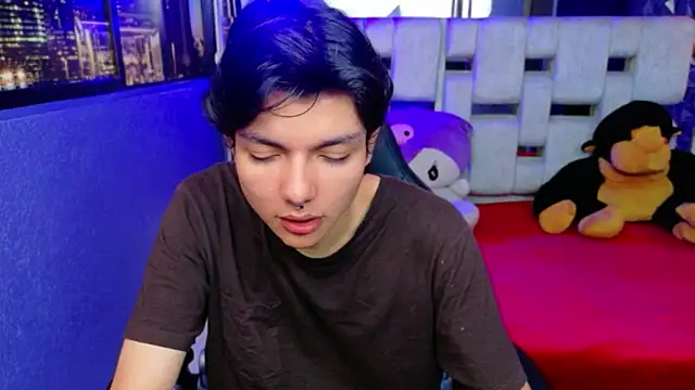 Snapshot of alandelrey57 chatting on March 2026 02:11:02 PM alandelrey57 online show from March 2026 02:11:02 PM