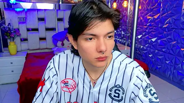 Snapshot of alandelrey57 chatting on March 2026 07:13:02 PM alandelrey57 online show from March 2026 07:13:02 PM