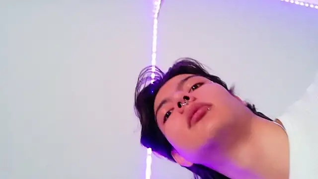 Snapshot of alandelrey57 chatting on April 2026 01:05:02 PM alandelrey57 online show from April 2026 01:05:02 PM