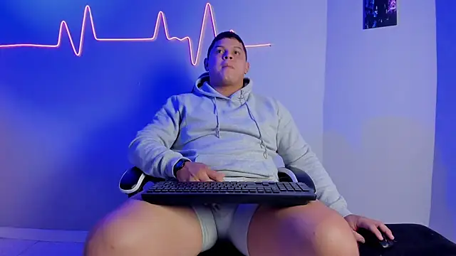 Maximus Steel online show from November 2025 12:13:01 AM