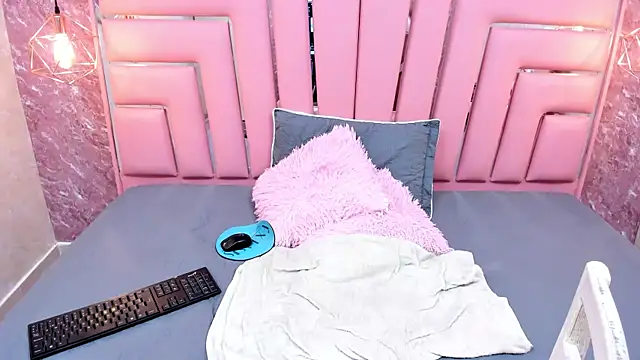 ALYANNA HOT  online show from November 2025 12:15:01 PM