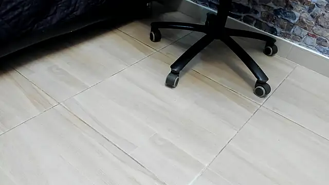 ALYANNA HOT  online show from December 2025 11:41:02 AM