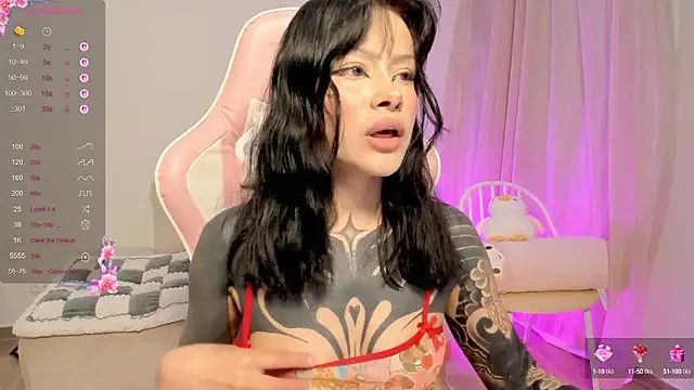 Snapshot of AlinaLukyanova chatting on September 2025 02:22:02 AM AlinaLukyanova online show from September 2025 02:22:02 AM