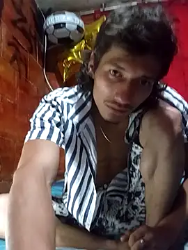 Snapshot of alexandercruz chatting on December 2025 11:15:02 AM alexandercruz online show from December 2025 11:15:02 AM