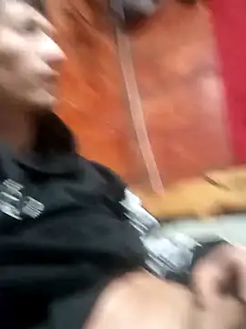 Snapshot of alexandercruz chatting on April 2026 06:19:01 AM alexandercruz online show from April 2026 06:19:01 AM