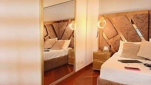 zarah andrew   online show from September 2025 12:37:01 PM