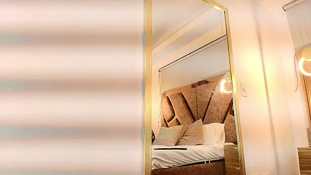 zarah andrew   online show from November 2025 12:04:01 PM