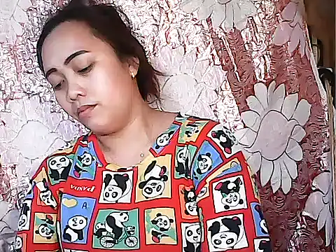 Snapshot of Pinay_Chubby20 chatting on October 2025 08:02:02 AM Pinay Chubby20 online show from October 2025 08:02:02 AM