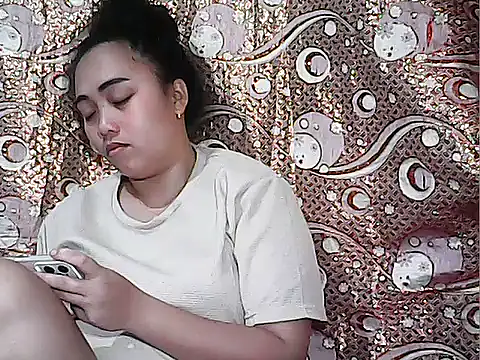 Snapshot of Pinay_Chubby20 chatting on November 2025 11:21:02 PM Pinay Chubby20 online show from November 2025 11:21:02 PM