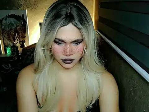 YllanaAltheaXxX online show from April 2026 06:33:02 PM