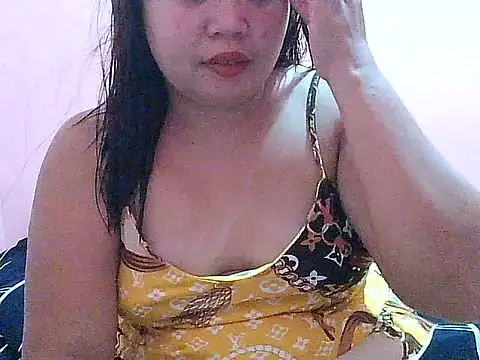 Snapshot of fresh_rosie chatting on May 2026 11:18:02 AM fresh rosie online show from May 2026 11:18:02 AM