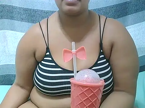 ThickHunn99 online show from October 2025 07:43:02 AM