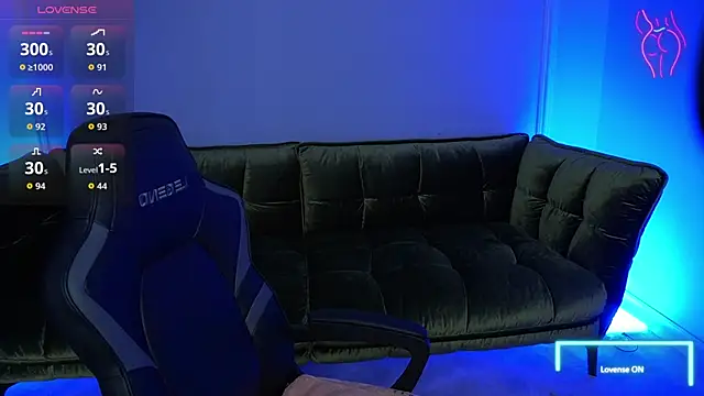 EliseVelour online show from October 2025 12:47:01 PM