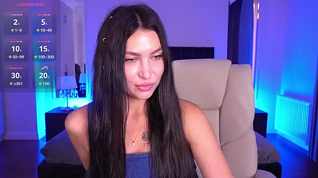 Snapshot of EliseVelour chatting on July 2026 12:18:02 PM EliseVelour online show from July 2026 12:18:02 PM