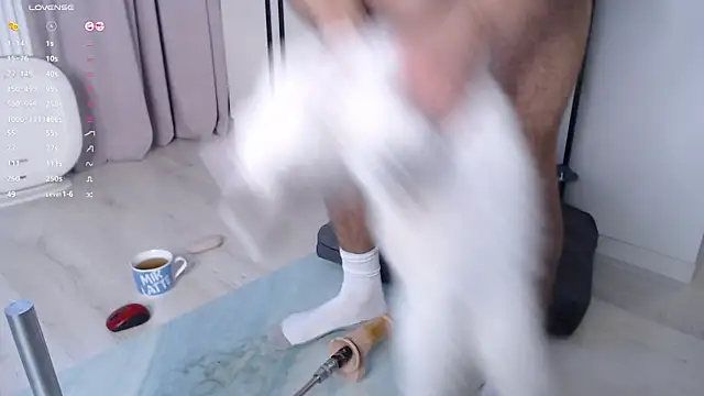 Snapshot of dreamon007007007 chatting on December 2024 08:20:01 AM dreamon007007007 online show from December 2024 08:20:01 AM